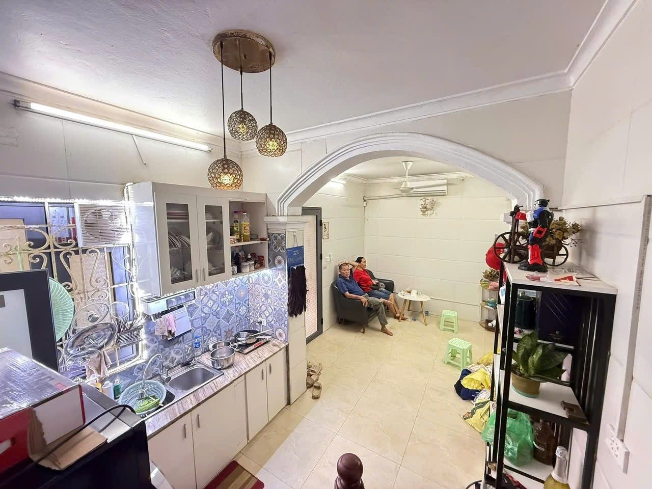 HÀO NAM - MẶT NGÕ Ô TÔ THÔNG NHÀ MỚI 50M2 , 7 TẦNG THANG MÁY -GARA Ô TÔ