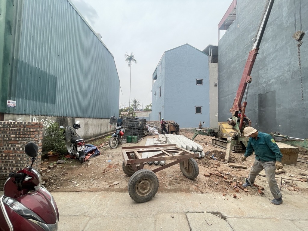 SIÊU HIẾM NHÀ DƯƠNG ĐÌNH, GIA LÂM. 5 TẦNG- NHÀ MỚI TINH- MẶT TIỀN 4M- NHỈNH 5 TỶ.