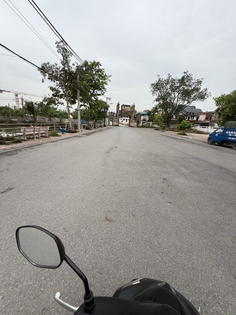 Đất vàng Ỷ Lan - Gia Lâm, 100m² tặng nhà cấp 4, chỉ 5.7 tỷ