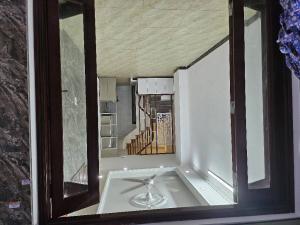 Căn nhà vừa túi tiền – cách mặt phố 20m, về ở ngay, sổ sẵn, không lo quy hoạch.