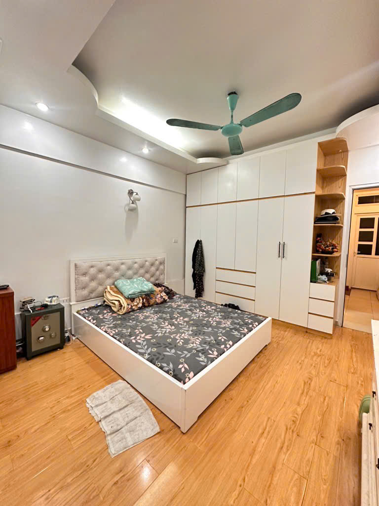 ĐẸP Hơn KHÁCH SẠN, Chính chủ Hoàng Mai 46m, 6 Tầng Hàng xóm Nam Đô  Chỉ hơn 7 Tỷ