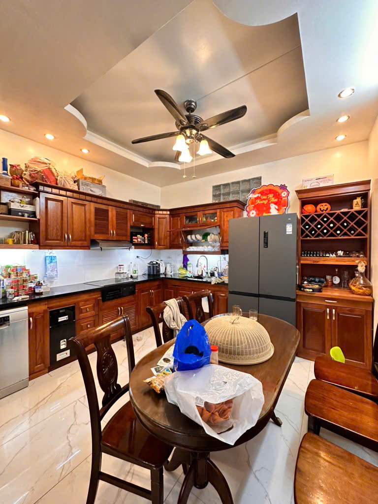 ĐẸP Hơn KHÁCH SẠN, Chính chủ Hoàng Mai 46m, 6 Tầng Hàng xóm Nam Đô  Chỉ hơn 7 Tỷ