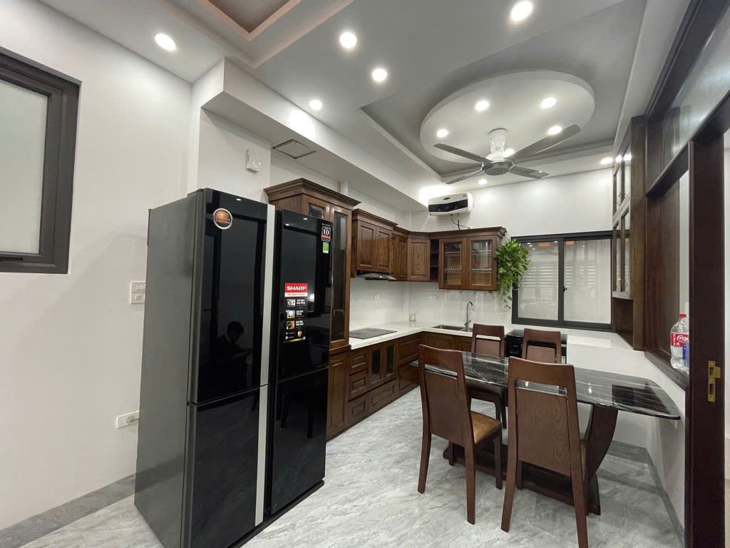 Bán nhà Mễ Trì ngõ thông,ô tô tránh,kinh doanh,dân xây,sổ vuông giá 15.9 tỷ