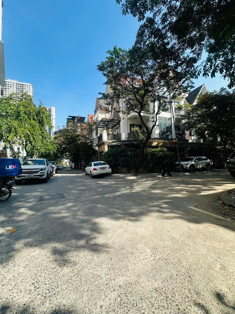 Bán Biệt Thự Khu Đô Thị Mỹ Đình Phân Lô,Ô Tô,Vỉa Hè,Kinh Doanh Giá 44 tỷ