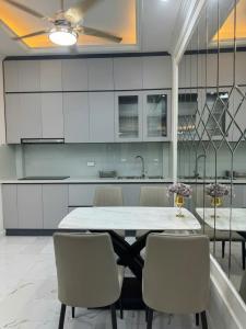 Bán nhà Mỹ Đình nhà đẹp ở ngay ngõ nông,thông thoáng,ô tô gần,sổ vuông giá 7.95 tỷ