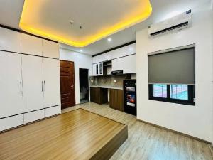 Bán Nhà Phú Đô Nhà Dòng Tiền,Căn Hộ Dịch Vụ Ngõ Nông,Ô Tô Gần,Sổ Vuông Giá 14.4 Tỷ