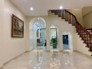 Bán Biệt Thự Mễ Trì Thượng,Nam Từ Liêm,Phân Lô,Ô tô Tránh,Vỉa Hè,Kinh Doanh Giá 36.5 Tỷ