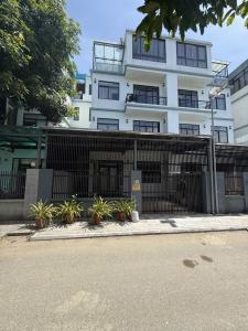 Bán Biệt Thự Khu Đô Thị Xuân Phương Garden Phân Lô,Ô Tô,Vỉa Hè,Kinh Doanh Giá 33.5 Tỷ