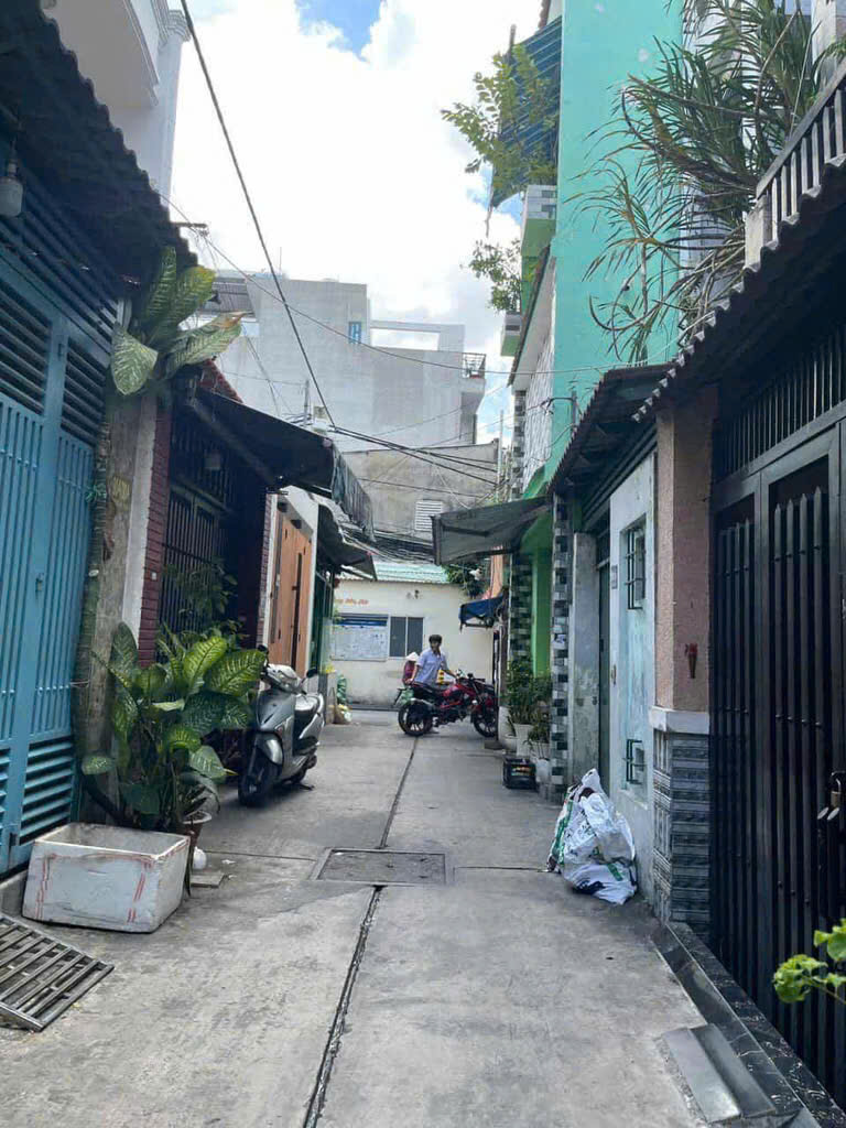 BÁN NHÀ 2 TẦNG - ĐƯỜNG ÂU DƯƠNG LÂN, QUẬN 8 - GIÁ TỐT ĐẦU TƯ HAY Ở NGAY