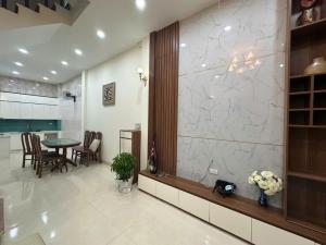 VỊ TRÍ ĐẮC ĐỊA QUẬN HOÀNG MAI - 45M2 - 7.6 TỶ - 15M RA MẶT PHỐ - NGÕ RỘNG THOÁNG SÁNG