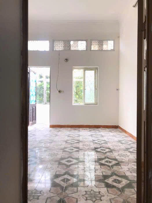 Bán nhà Nguyễn Văn Linh,mặt phố kinh doanh cực đẹp, 4T , 25m2 , 4.8 tỷ