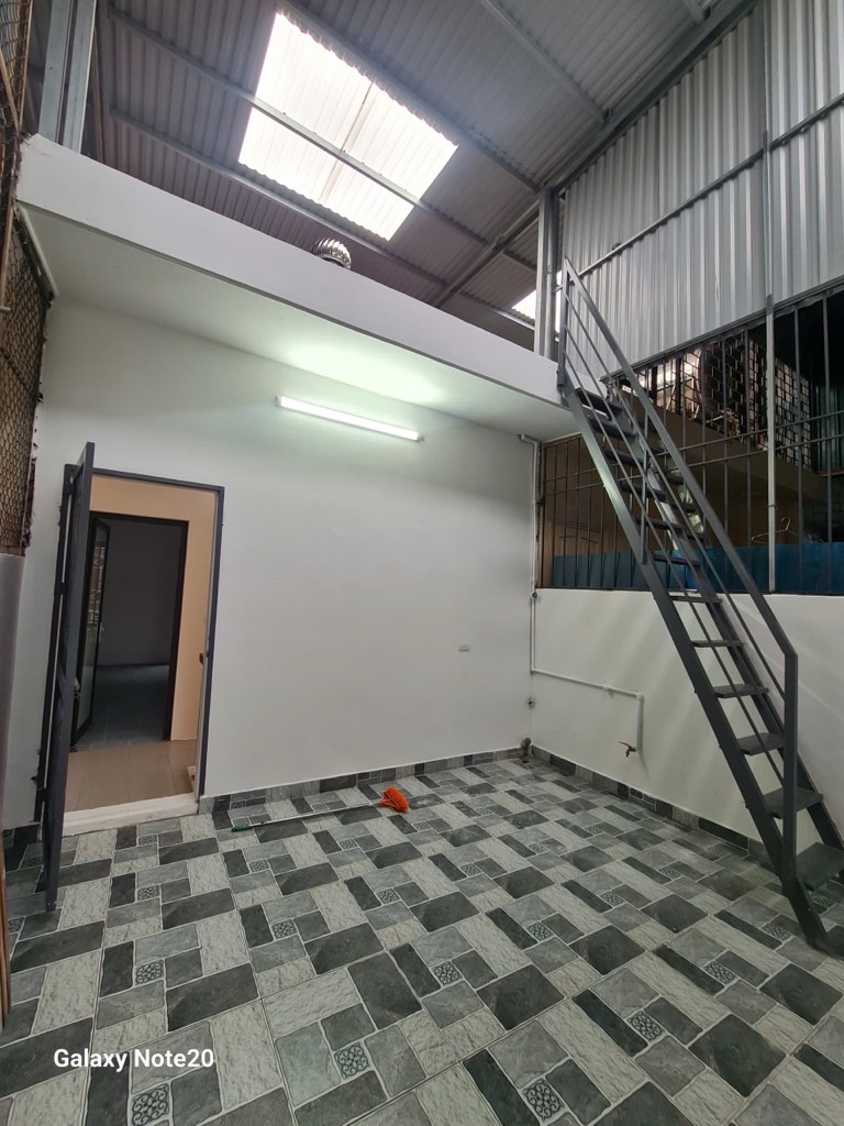 GIẢI PHÓNG 48M – NHÀ ĐẸP – Ô TÔ ĐỖ CỬA – MẶT TIỀN 4M – SỔ NỞ HẬU