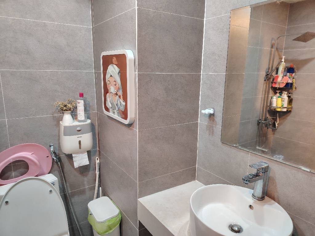 Bán chung cư KĐT Pháp Vân, Trần Thủ Độ, 60m2, căn góc 2 ngủ, nội thất đẹp, sổ riêng