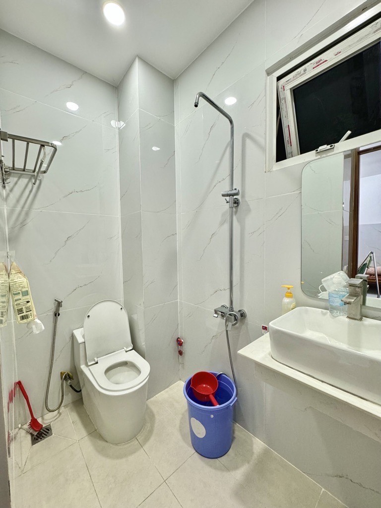 Nhà 5 tầng 70m2 5 phòng ngủ 4 wc hiệp phú