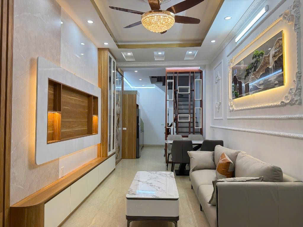 SIÊU PHẨM NHÀ ĐẸP – FULL NỘI THẤT – TRUNG TÂM PHAN ĐÌNH GIÓT – 35M – 5T – 8.05 TỶ (TL)