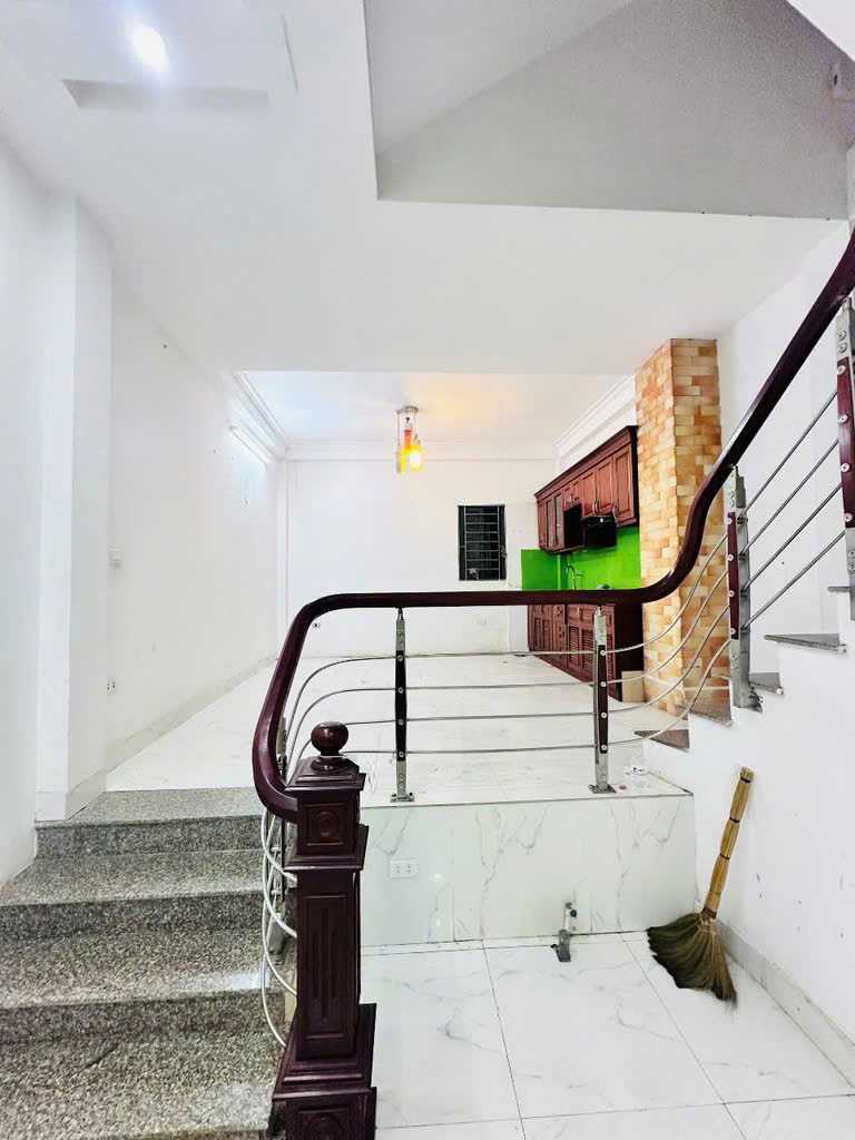Bán nhà Lai Xá, Lô Góc, ngõ rộng thênh thang - thông tứ tung, 3 bước ra oto, 45m chỉ 5.x tỷ