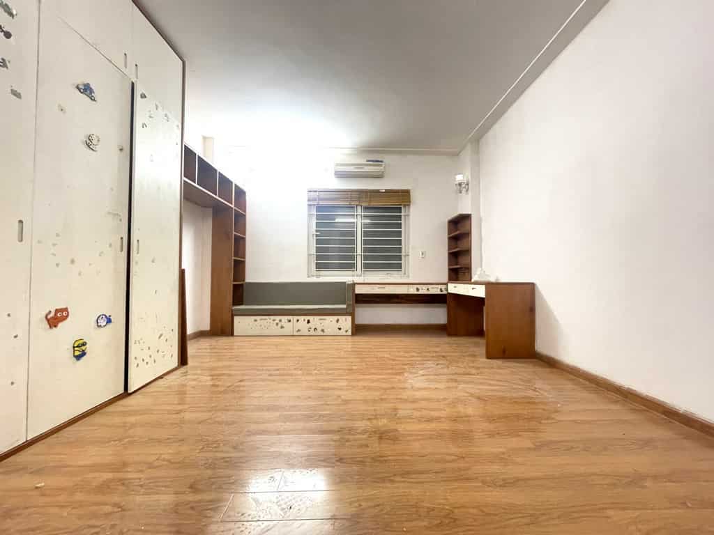 Bán nhà Lai Xá, ô tô đỗ cổng, 40m nhỉnh 4 tỷ - ở ngay.