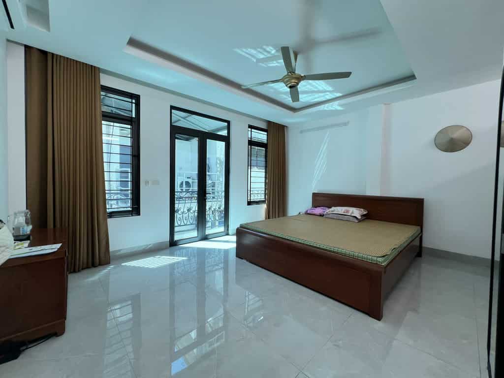 Bán nhà gần trường ĐH Công Nghiệp, 3 bước ra ôtô, gần 40m nhỉnh 4 tỷ - ở ngay.