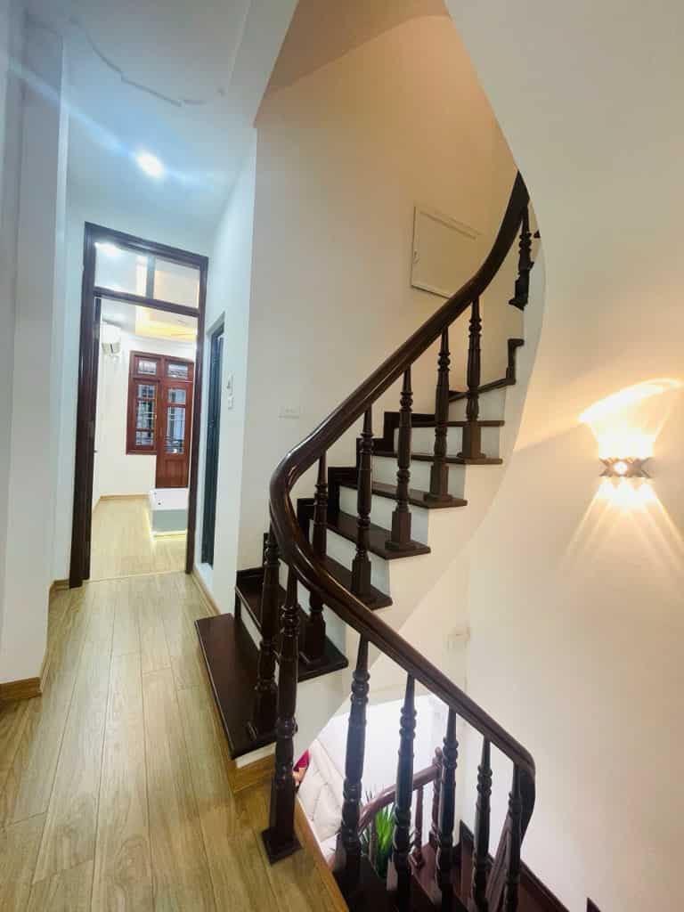 Bán nhà gần trường ĐH Công Nghiệp, Lô góc - ôtô qua nhà, chỉ nhỉnh 4 tỷ - ở ngay.
