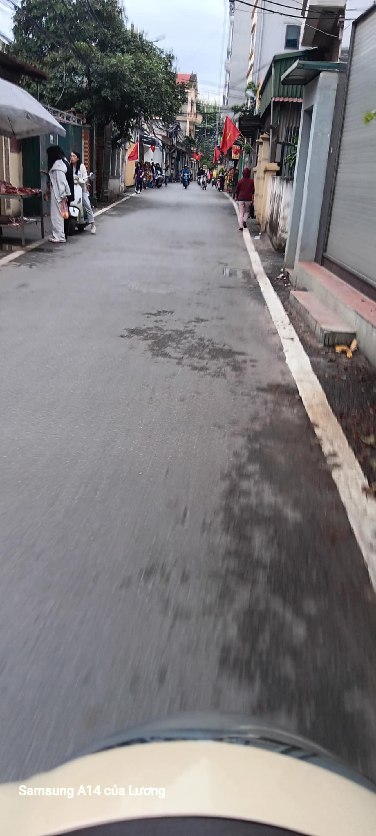 Nhanh mới kịp - Lai Xá- nhà mới koong 48m Nhỉnh 6 tỷ - ngõ thông - ô tô đỗ cửa.