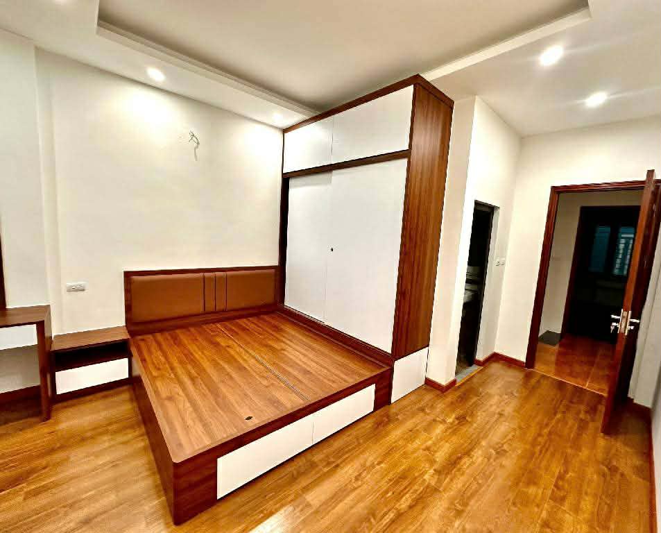 Bán nhà Lai Xá, Ngõ thông, oto đỗ cửa, nhà mới ở ngay, 47m nhỉnh 6tỷ-