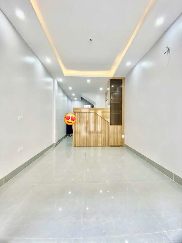 Duy Nhất trong tầm giá, Lai Xá-nhỉnh 7 tỷ, ngõ thông, thang máy, oto đỗ cửa