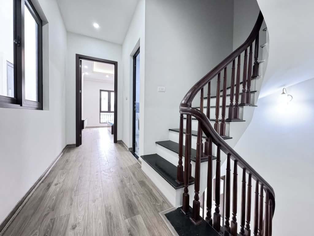 MẶT NGÕ ÔTÔ TRÁNH - KINH DOANH, NHÀ XÂY MỚI ĐẸP, ĐỘC LẬP- CHỈ 6.X TỶ