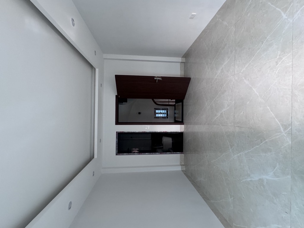 Bán nhà gần Chợ Nhổn, ôtô đỗ cổng, 5 tầng mới Koong - NHỈNH 5đ