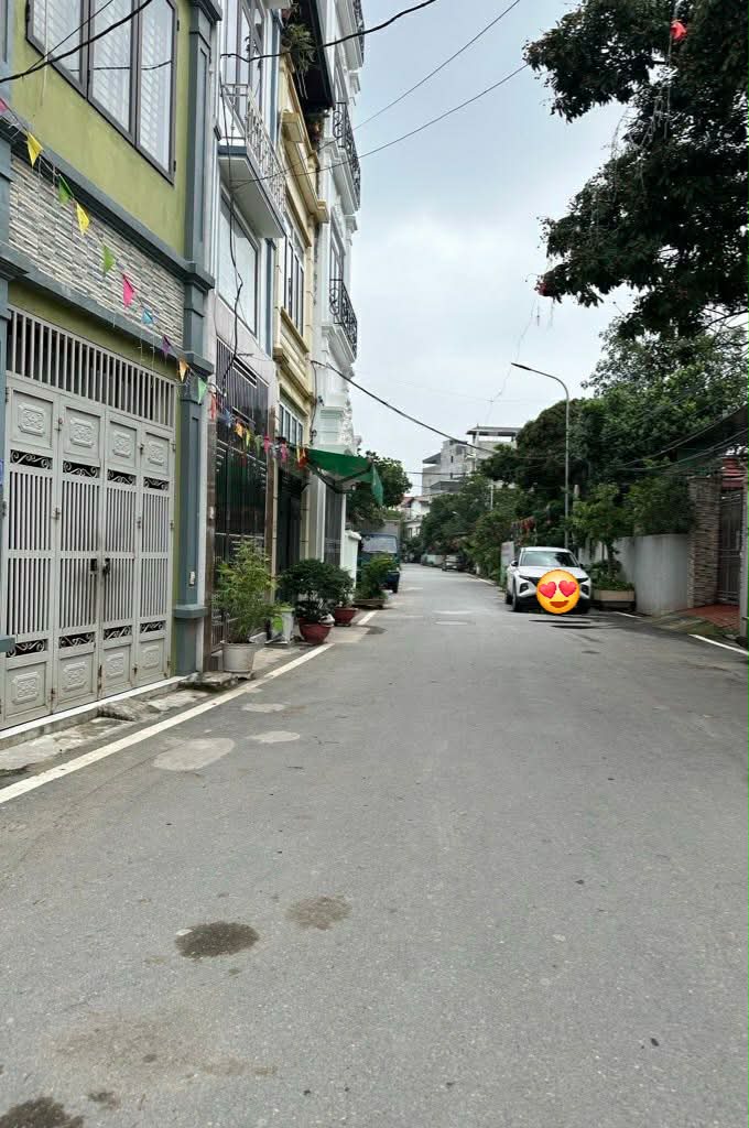 HOÀI ĐỨC,40M XÂY 5 TẦNG CHẮC CHẮN - ÔTÔ NGỦ TRONG NHÀ - NGÕ THÔNG, KINH DOANH BẤT CHẤP - 8Đ