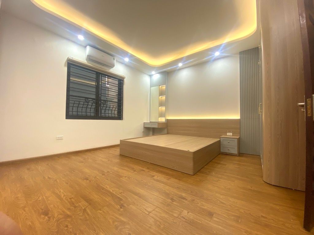 45M NHỈNH 5TỶ - NGÕ NÔNG GẦN PHỐ, ÔTÔ DỪNG ĐỖ NGÀY ĐÊM CÁCH 50M, NHÀ ĐẸP Ở NGAY.