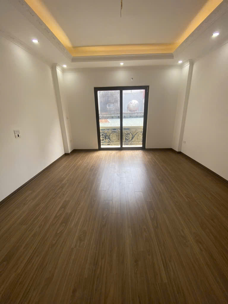 Bán nhà gần chợ Nhổn, nhỉnh 5đ - ôtô tránh - kinh doanh - nhà mới tinh - ngõ thông tứ tung