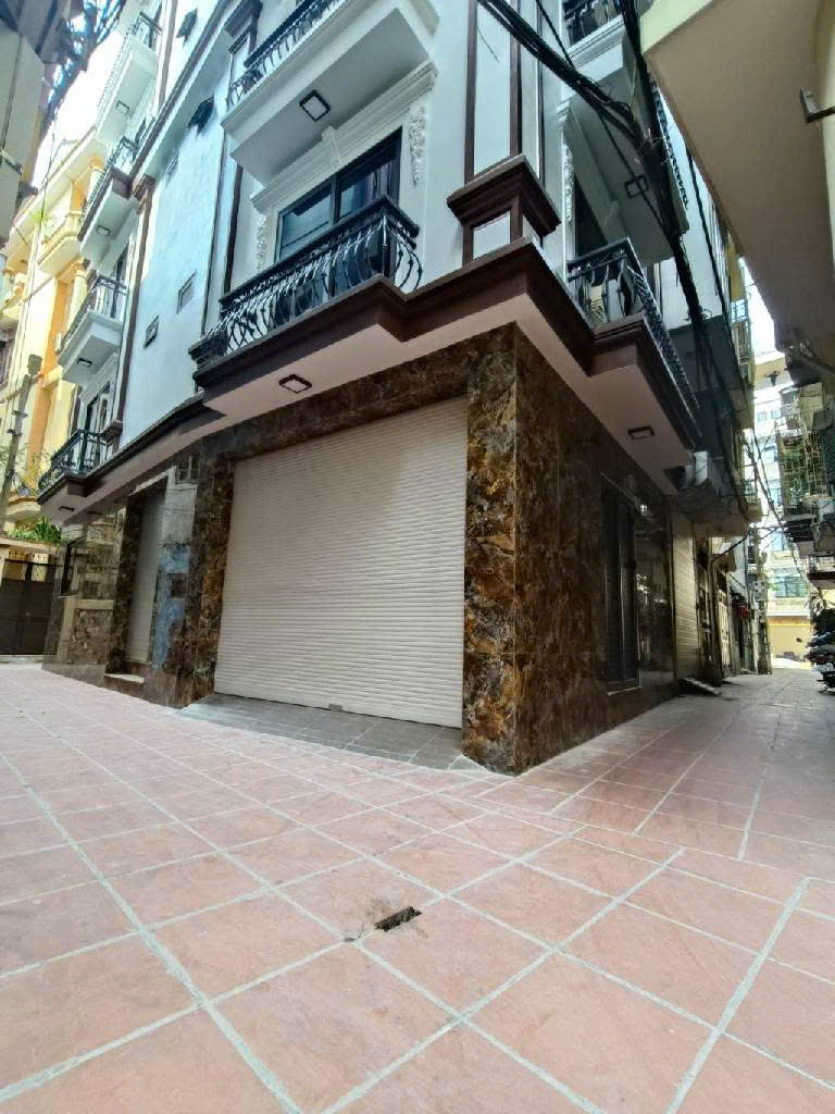Nhà mới gần ngã tư Canh, Lô Góc, Ngõ thông tứ tung, gần oto, hơn 40m chỉ 5 tỷ