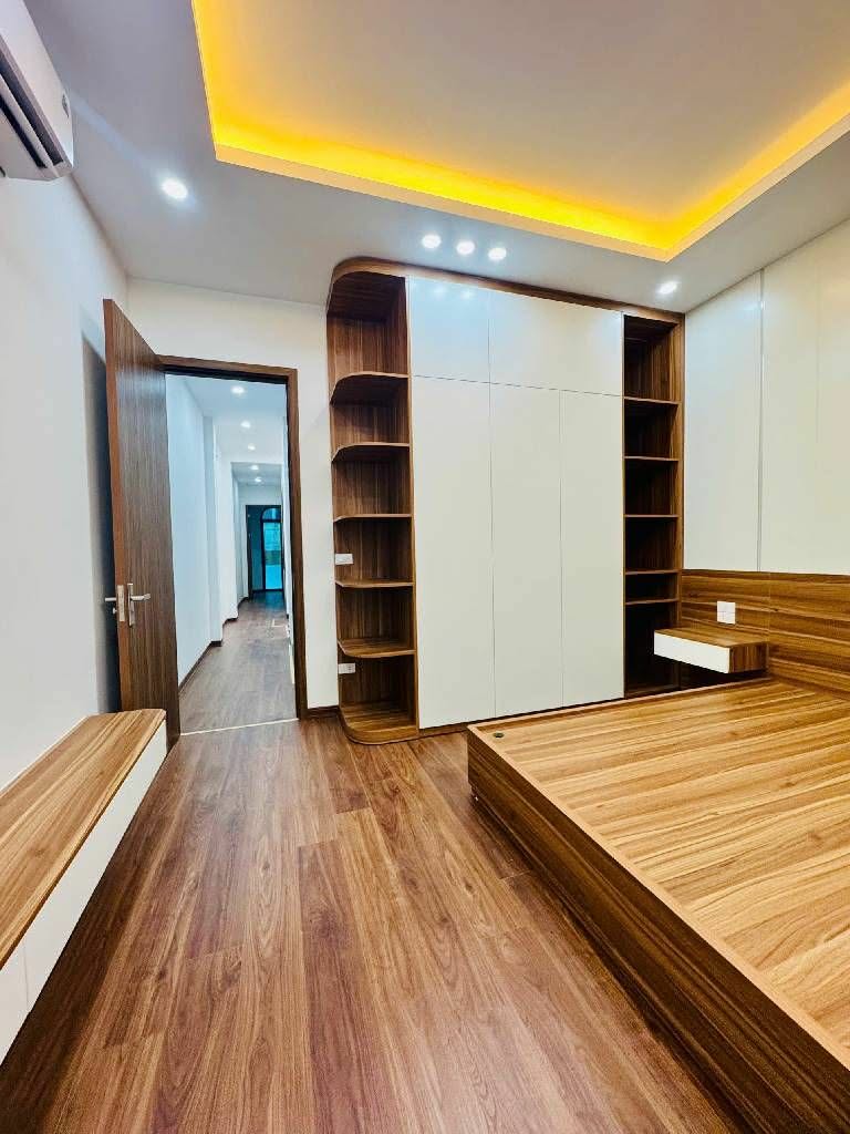 Bán nhà XUÂN PHƯƠNG Chỉ 8.x tỷ-NHÀ DÂN XÂY MỚI 5 TẦNG THANG MÁY, VF3 ĐỖ CỬA.