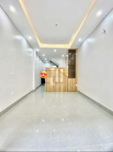 Duy Nhất trong tầm giá, Lai Xá-nhỉnh 7 tỷ, ngõ thông, thang máy, oto đỗ cửa