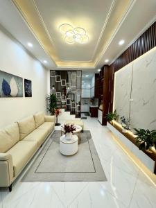 Bán nhà Hoài Đức - oto ngủ trong nhà, ngõ thông tứ tung, kinh doanh - 40m chỉ 8 tỷ