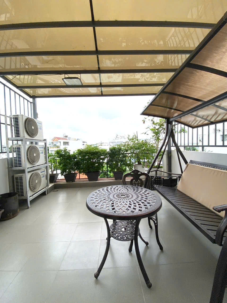 Hiếm có: Bán nhà 1 trệt 4 lầu 5PN, HXH Nguyễn Văn Công: Có Thang máy - Giá chỉ 9.5 tỷ