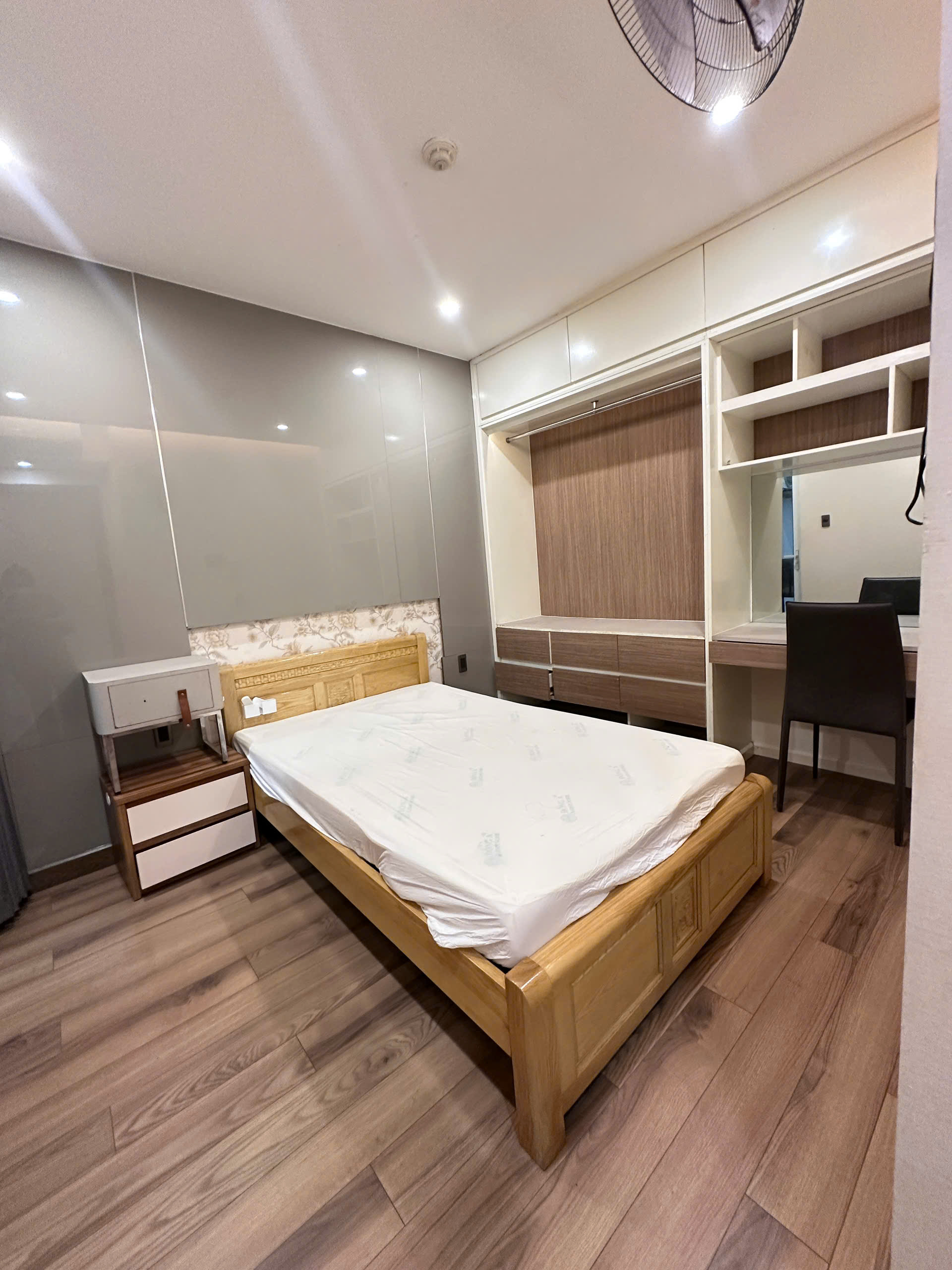 Hot: Bán 2PN chung cư The Botanica - 73m2 - 5.5 tỷ