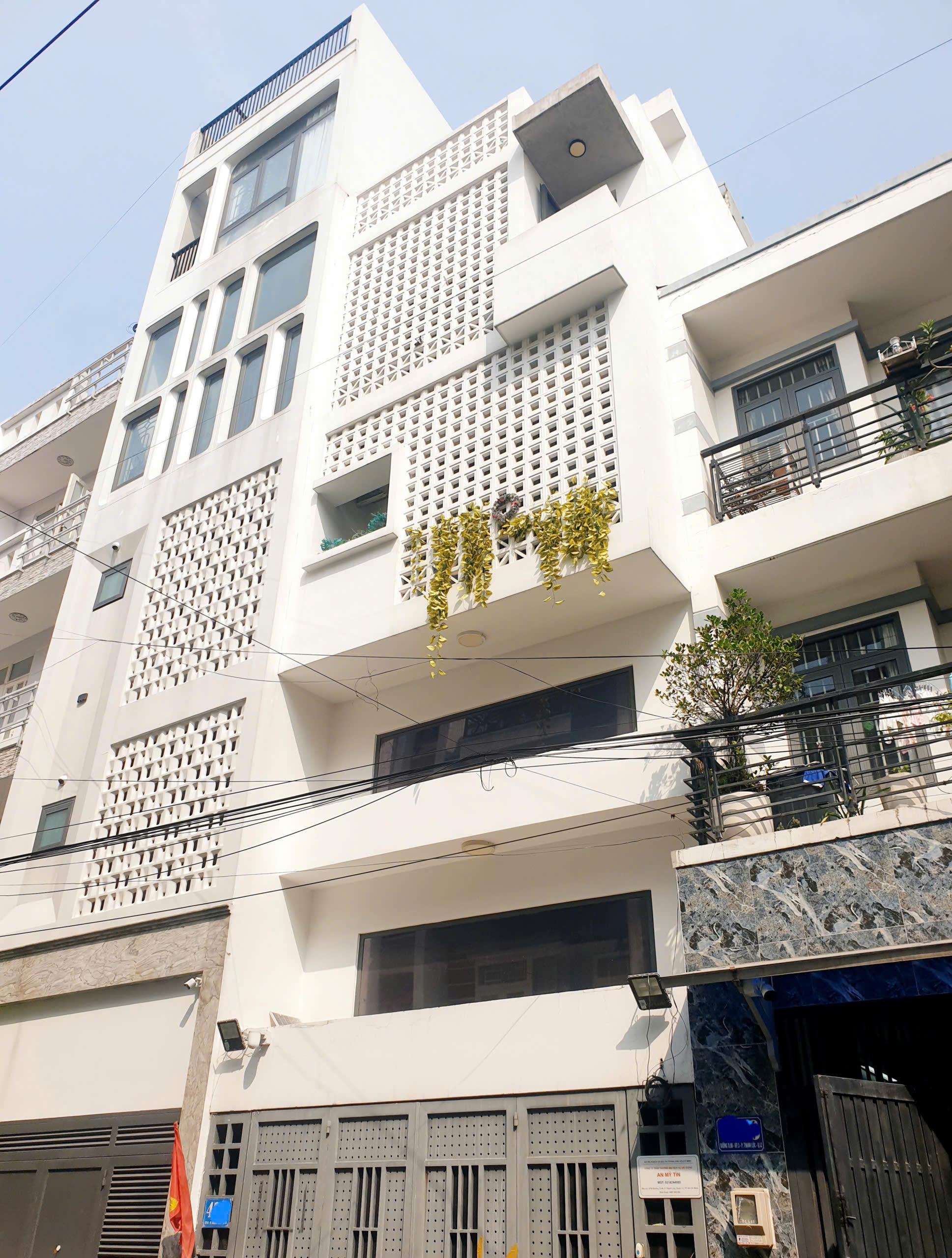 Hot: Cho thuê nhà nguyên căn Siêu Đẹp HXH Hà Huy Giáp - 1 trệt 3 lầu 3PN - Chỉ với 15tr/th