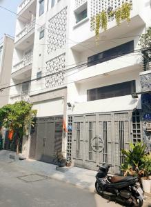 Hot: Cho thuê nhà nguyên căn Siêu Đẹp HXH Hà Huy Giáp - 1 trệt 3 lầu 3PN - Chỉ với 15tr/th