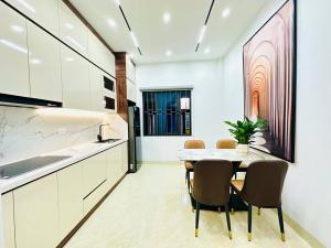 Nhà đẹp Thổ Quan, 30m2, 4 tầng, giá chỉ 7,8 tỷ