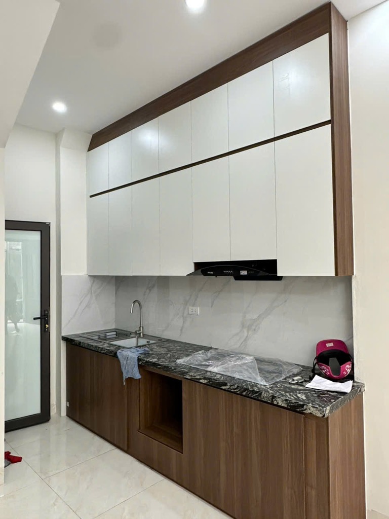 CHÍNH CHỦ CẦN BÁN : NHÀ MỚI KÍNH KOONG - 5 TẦNG - 3 NGỦ - GIÁ RẺ NHẤT QUẬN - THƯỢNG THANH - LONG BIÊN - HÀ NỘI
