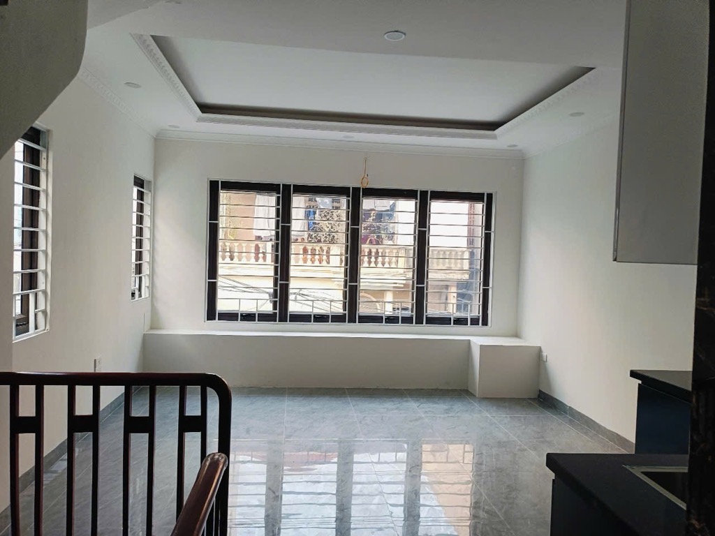 CHÍNH CHỦ CẦN BÁN: NHÀ MỚI TINH DT38M - 6 TẦNG - 3 NGỦ - THANG MÁY - ÔTÔ NGỦ TRONG NHÀ - GIANG BIÊN - LONG BIÊN - HÀ NỘI.