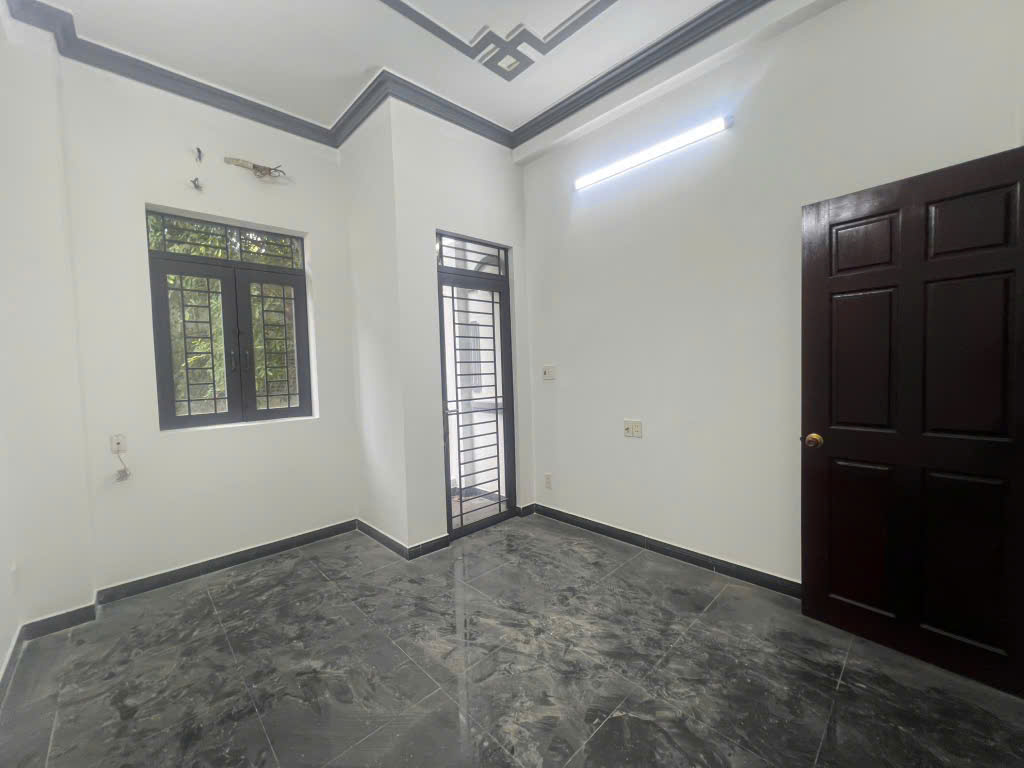 Nhà mới 4 tầng 42m2 Bình Đông Quận 8 giá 5 tỉ còn thương lượng