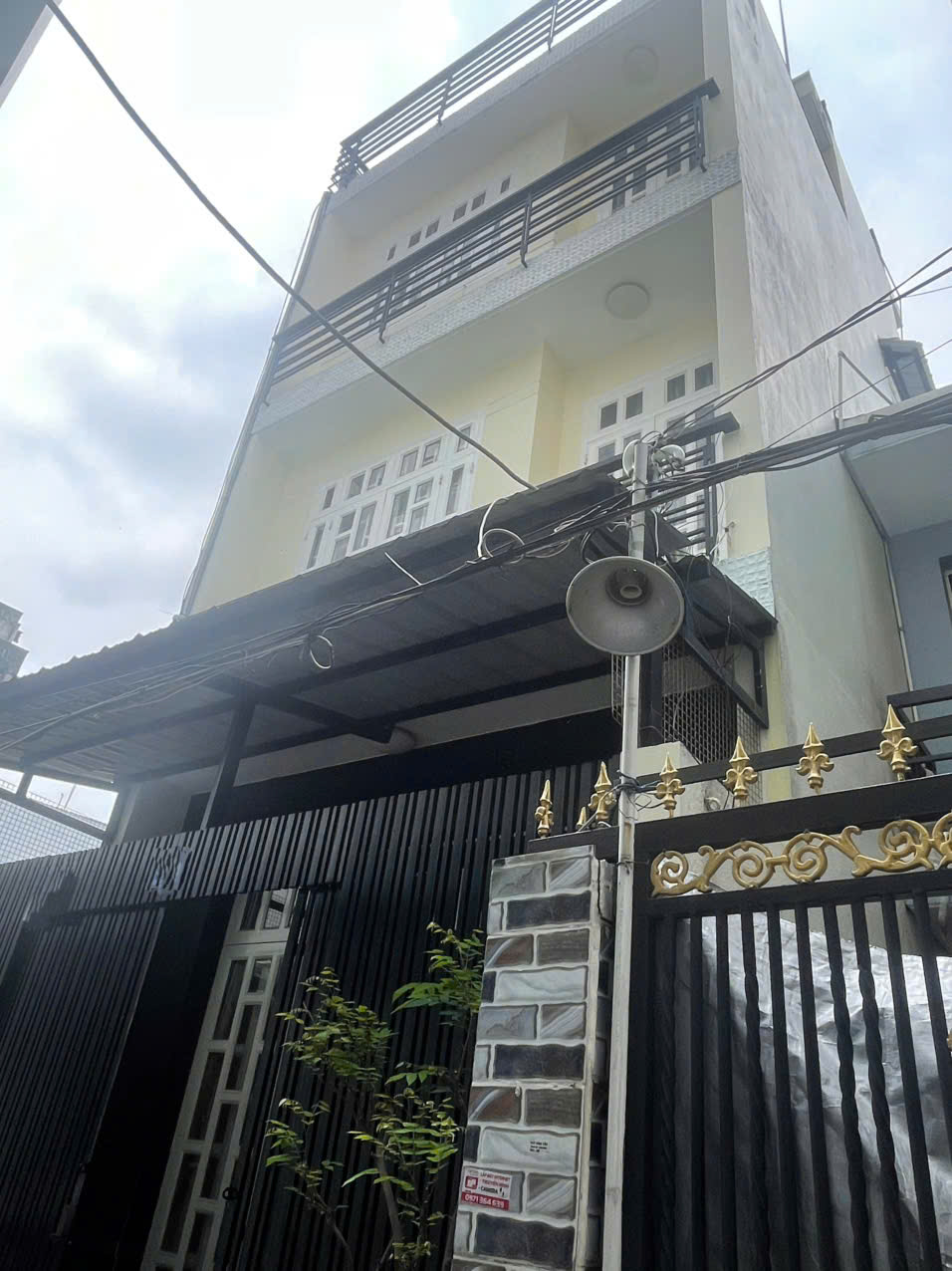 Nhà đẹp 4 tầng ngang 4,9m Bình đông P14Q8 giá 6.15 tỉ
