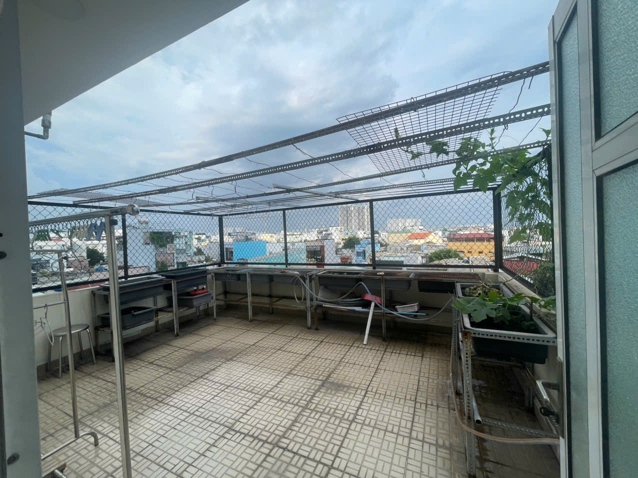 Nhà đẹp 4 tầng ngang 4,9m Bình đông P14Q8 giá 6.15 tỉ