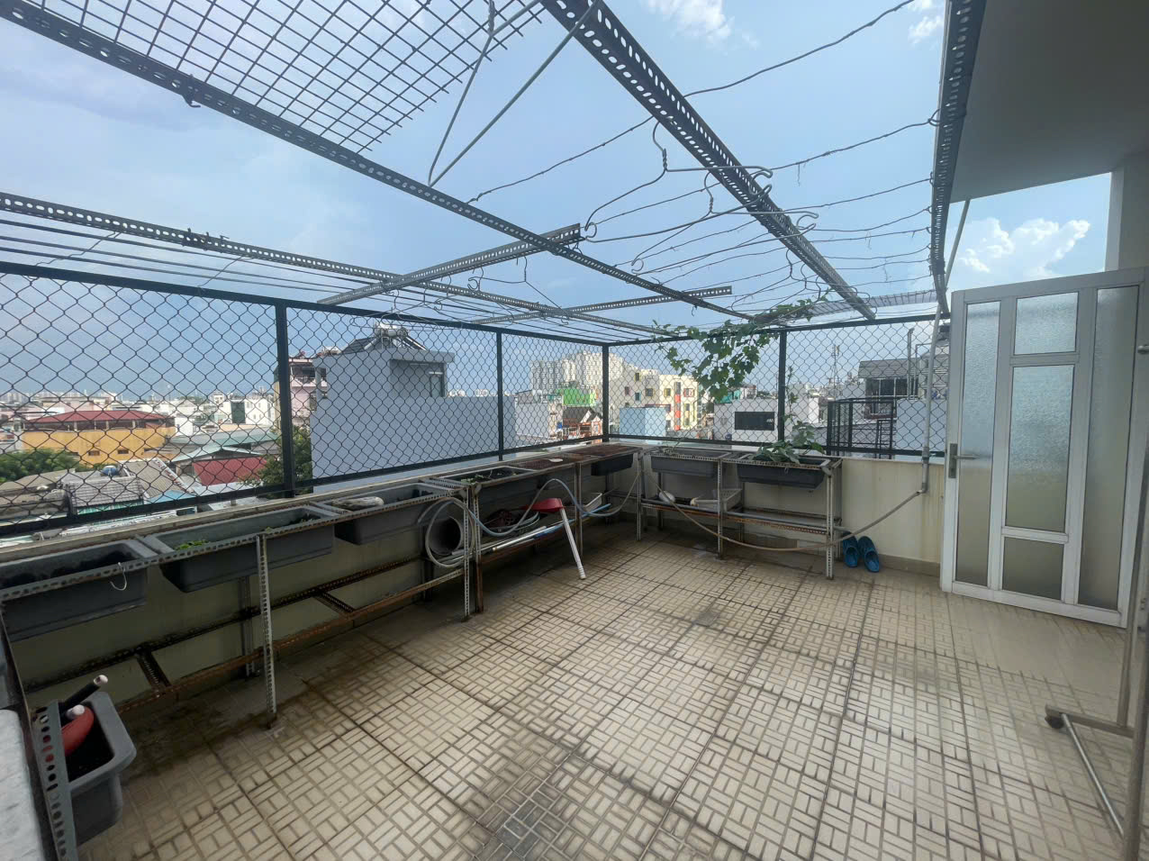 Nhà đẹp 4 tầng ngang 4,9m Bình đông P14Q8 giá 6.15 tỉ