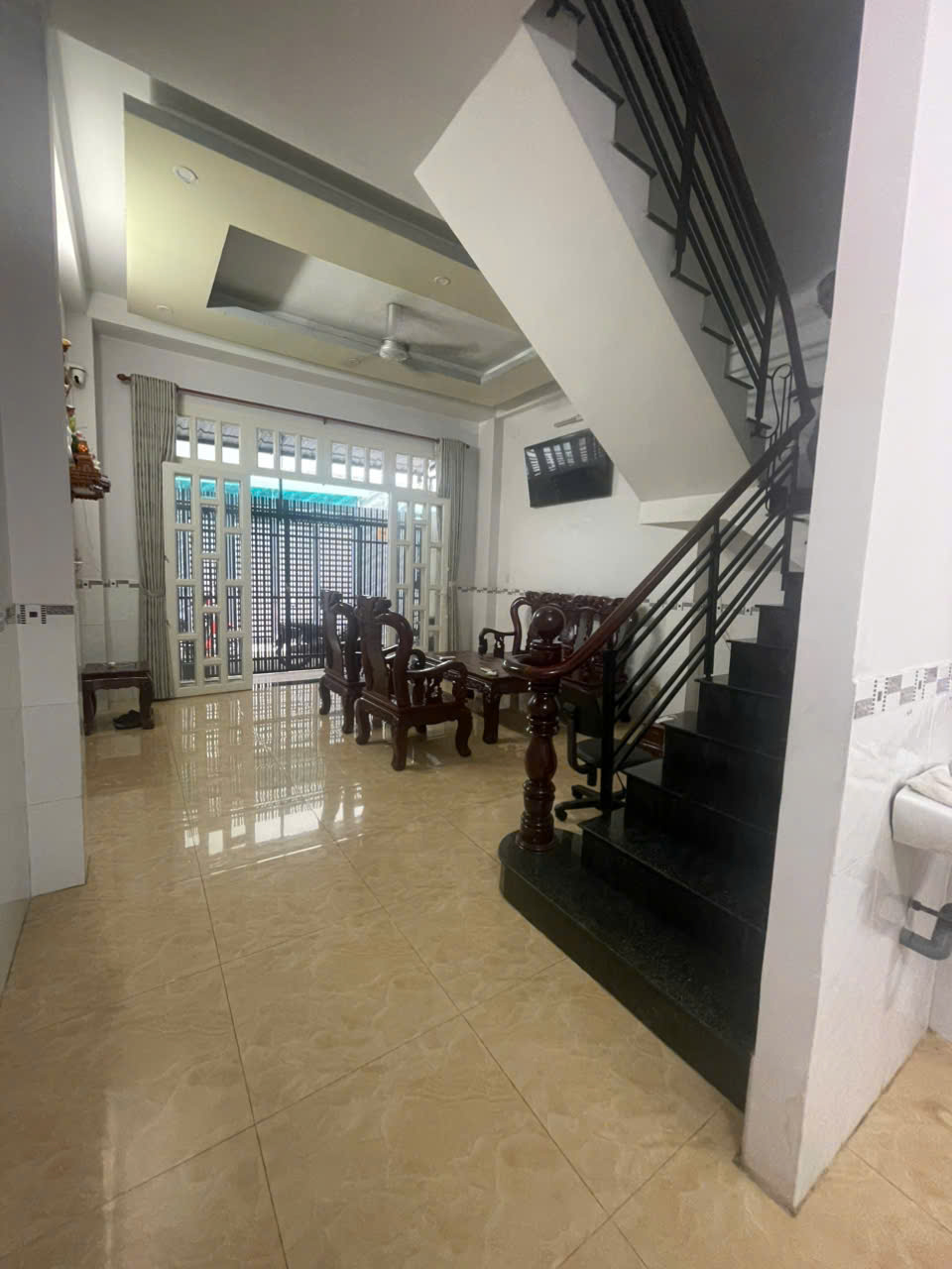 Nhà đẹp 4 tầng ngang 4,9m Bình đông P14Q8 giá 6.15 tỉ