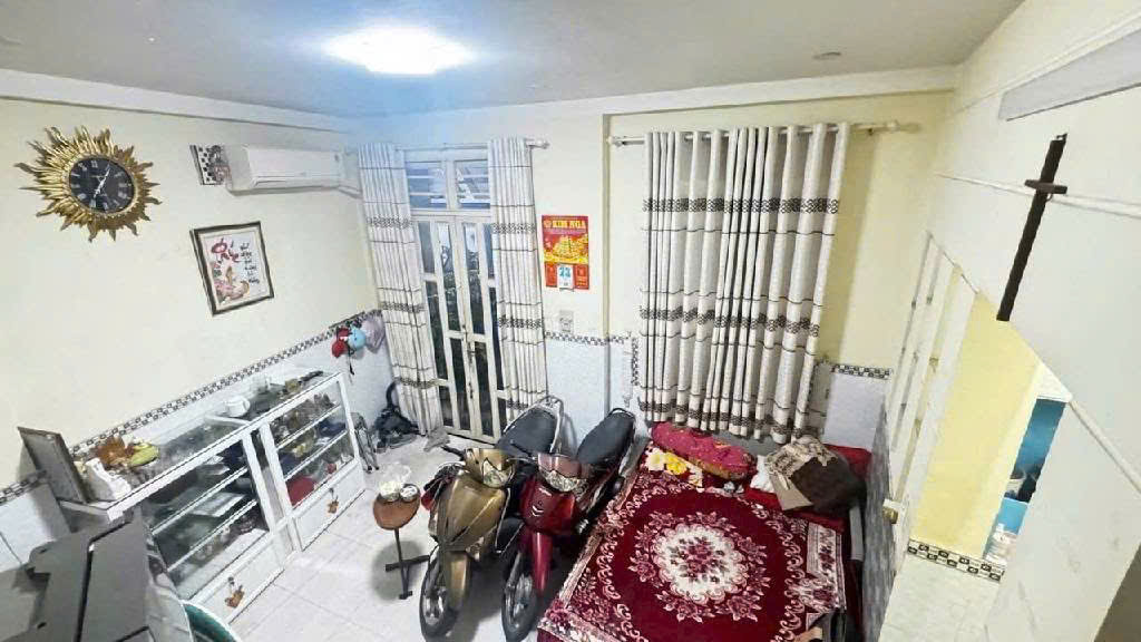 Bán gấ.p nhà ngang KHỦNG 7.3m Trần xuân soạn Q7 giá 3.6 tỷ