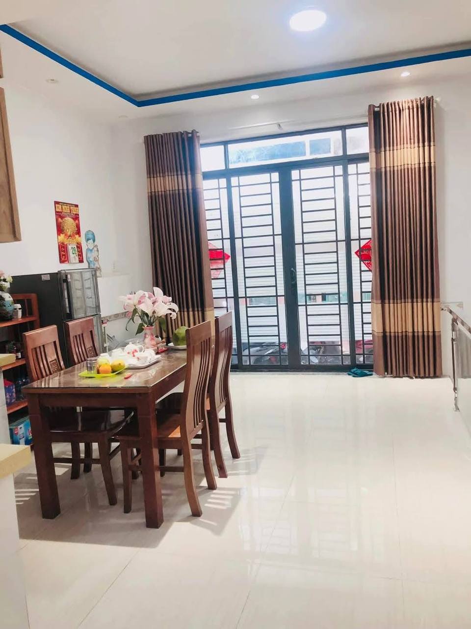 Bán nhà 2 Tầng, Gần 30M2,Quận Bình Thạnh, nhỉnh 3x. tỷ, Huệ 0909396438