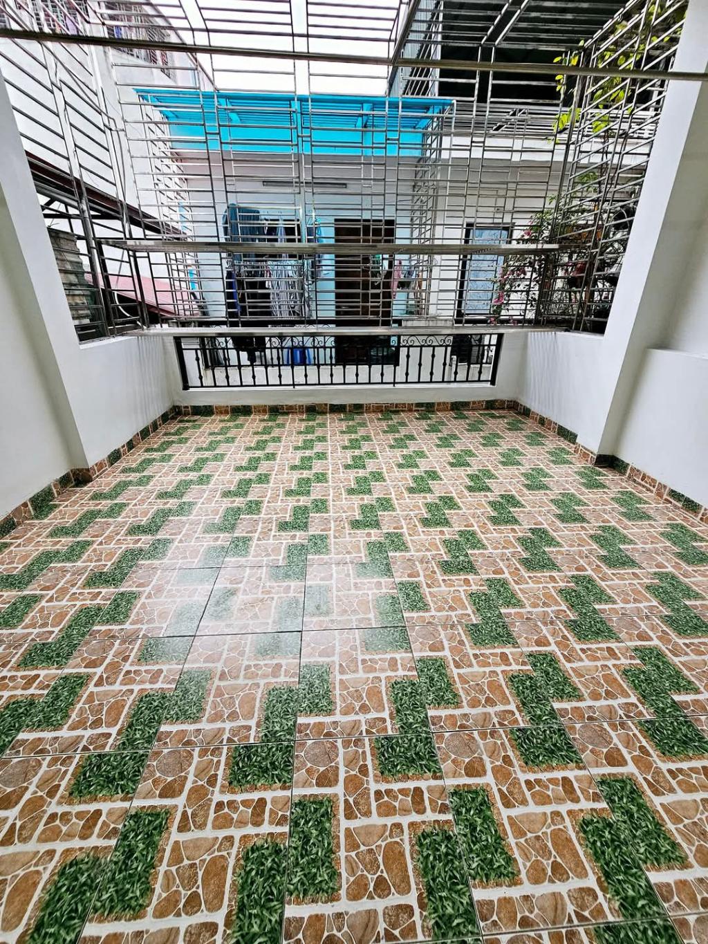 TRẦN THÁI TÔNG - PHÂN LÔ 6 TẦNG - GẦN PHỐ - THOÁNG SÁNG KHẮP NHÀ - 10 TỶ